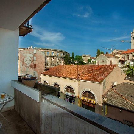 Appartamento Apartman Colosseum Pola Esterno foto