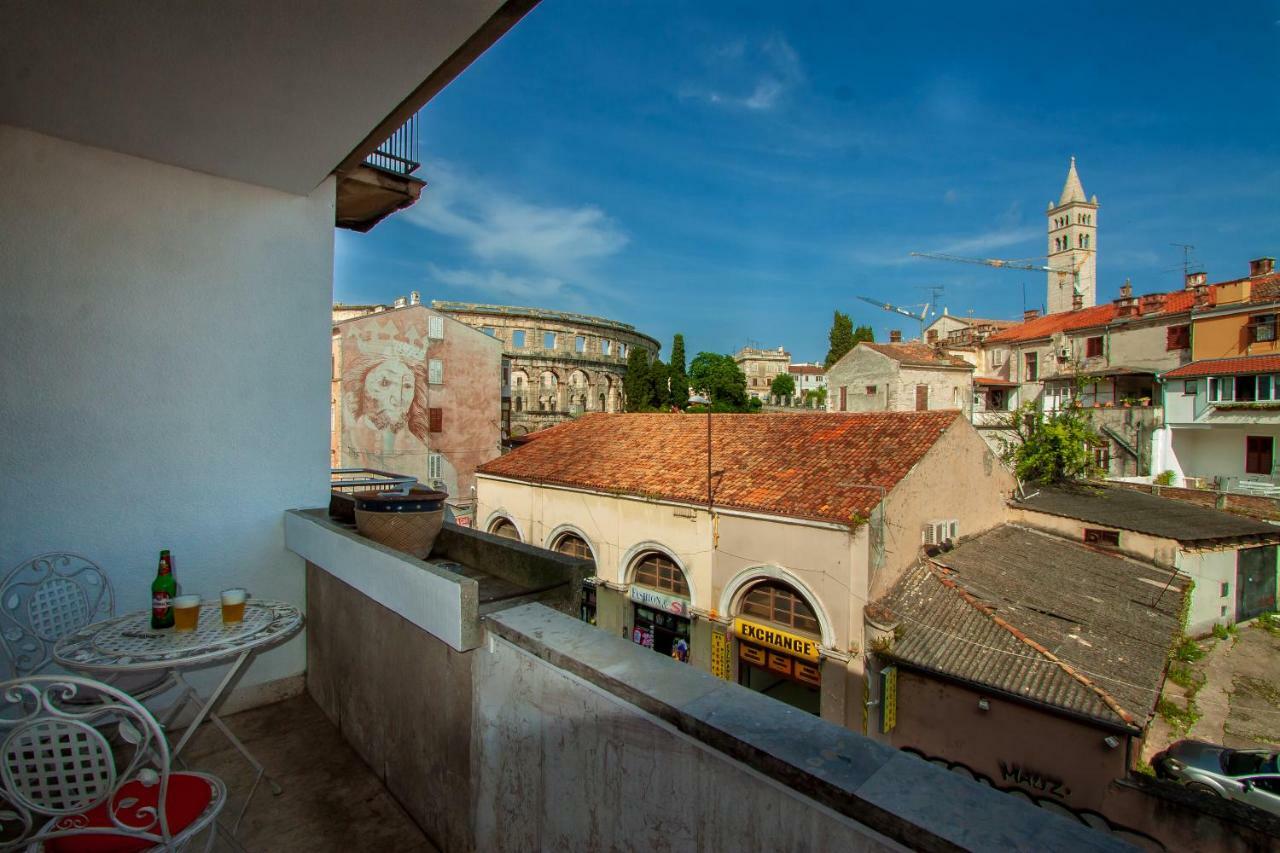 Appartamento Apartman Colosseum Pola Esterno foto