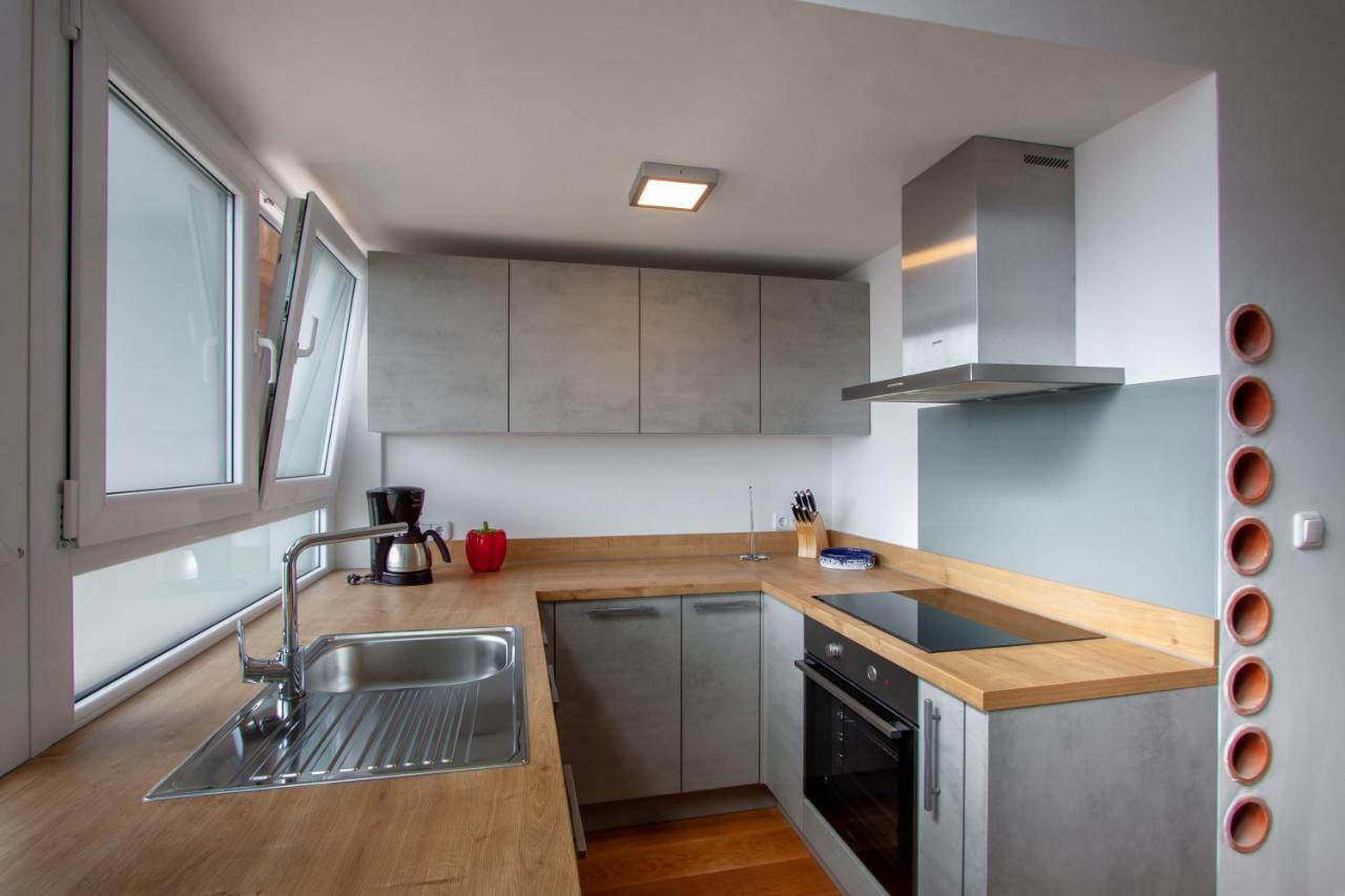 Appartamento Apartman Colosseum Pola Esterno foto
